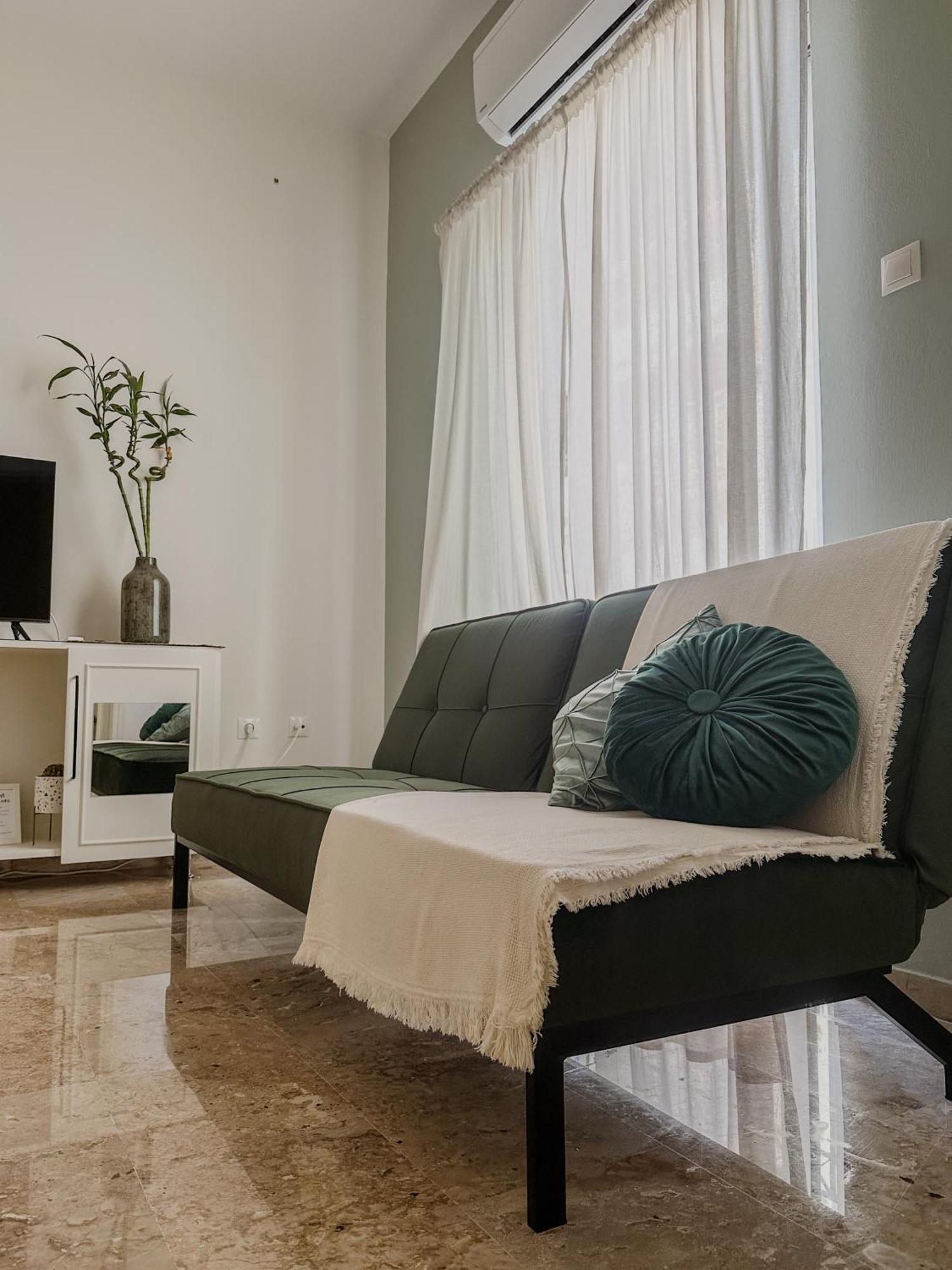 Anesis With A Yard Apartment Kalamata Exterior photo